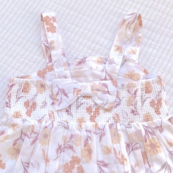 Cupcakes and Cashmere. Girls fall dress. Floral print with bow detail on back. - Picture 5 of 11